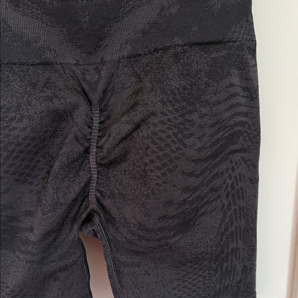 Gymshark Black Athletic Shorts - Picture 5 of 5